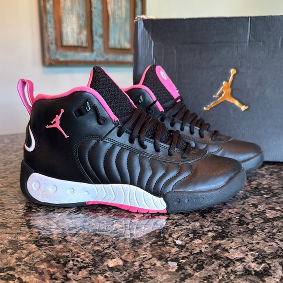 Jordan jump man pro Black and Pink Sneakers with Bold Design EUC 7Y or W8.5 - Picture 1 of 16